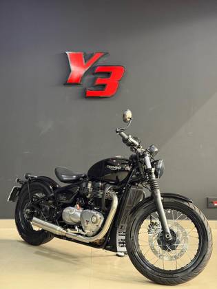 TRIUMPH BONNEVILLE BOBBER 1200 